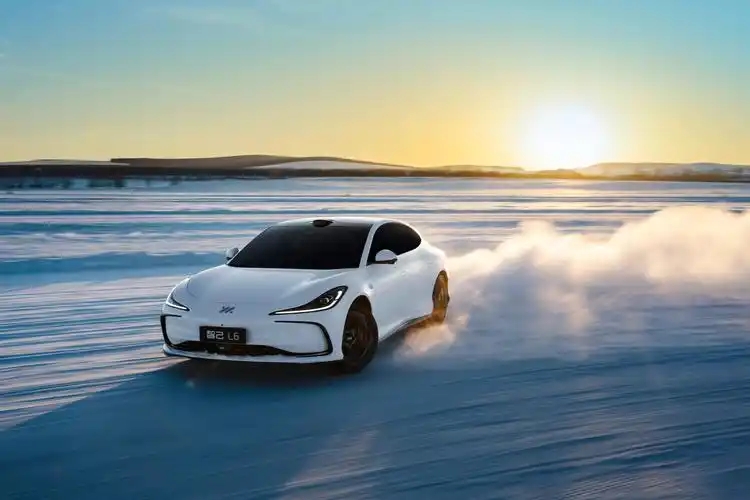 🔥NXP FS32K142:车规级MCU,如何让车载系统既稳又强?