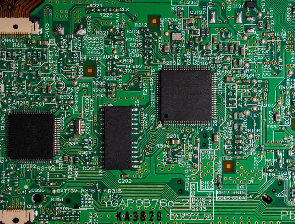 电流检测放大器精度不足？TI器件校准与PCB设计优化技巧